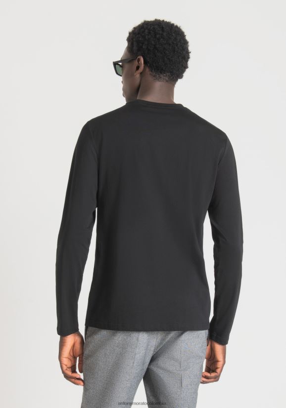 ropa hombres negro 24JL2B210 Camiseta regular fit de manga larga en suave algodón con estampado de coches Antony Morato