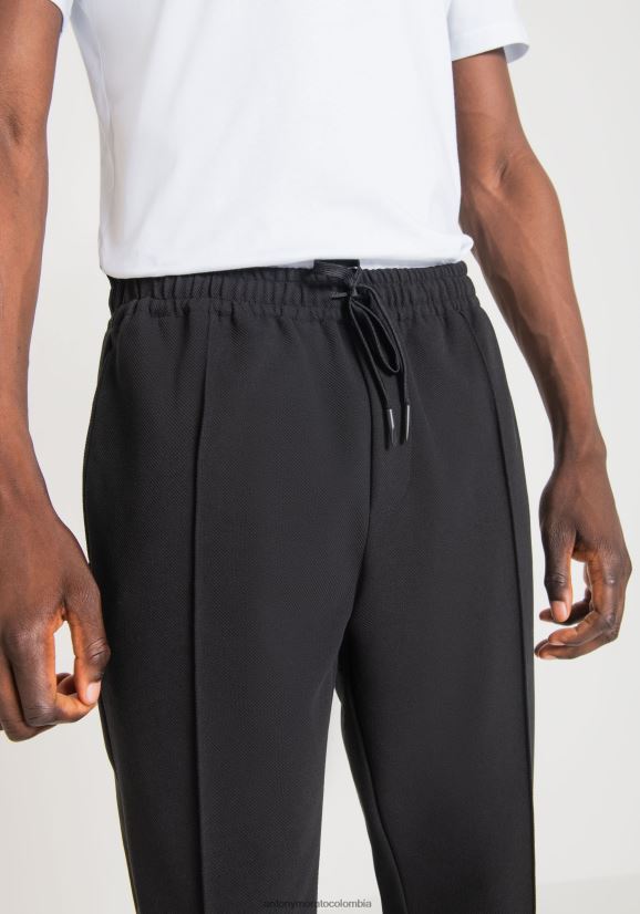ropa hombres negro 24JL2B236 Pantalones de chándal carrot fit en sarga elástica de mezcla de algodón Antony Morato